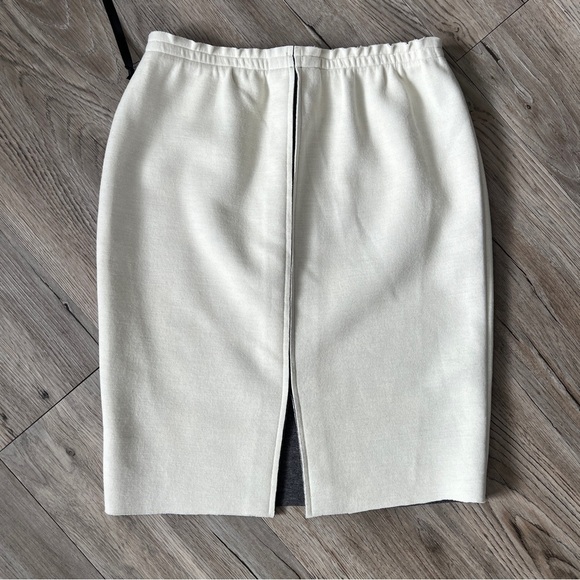 English Factory Skirt 💗​ - Picture 2 of 8